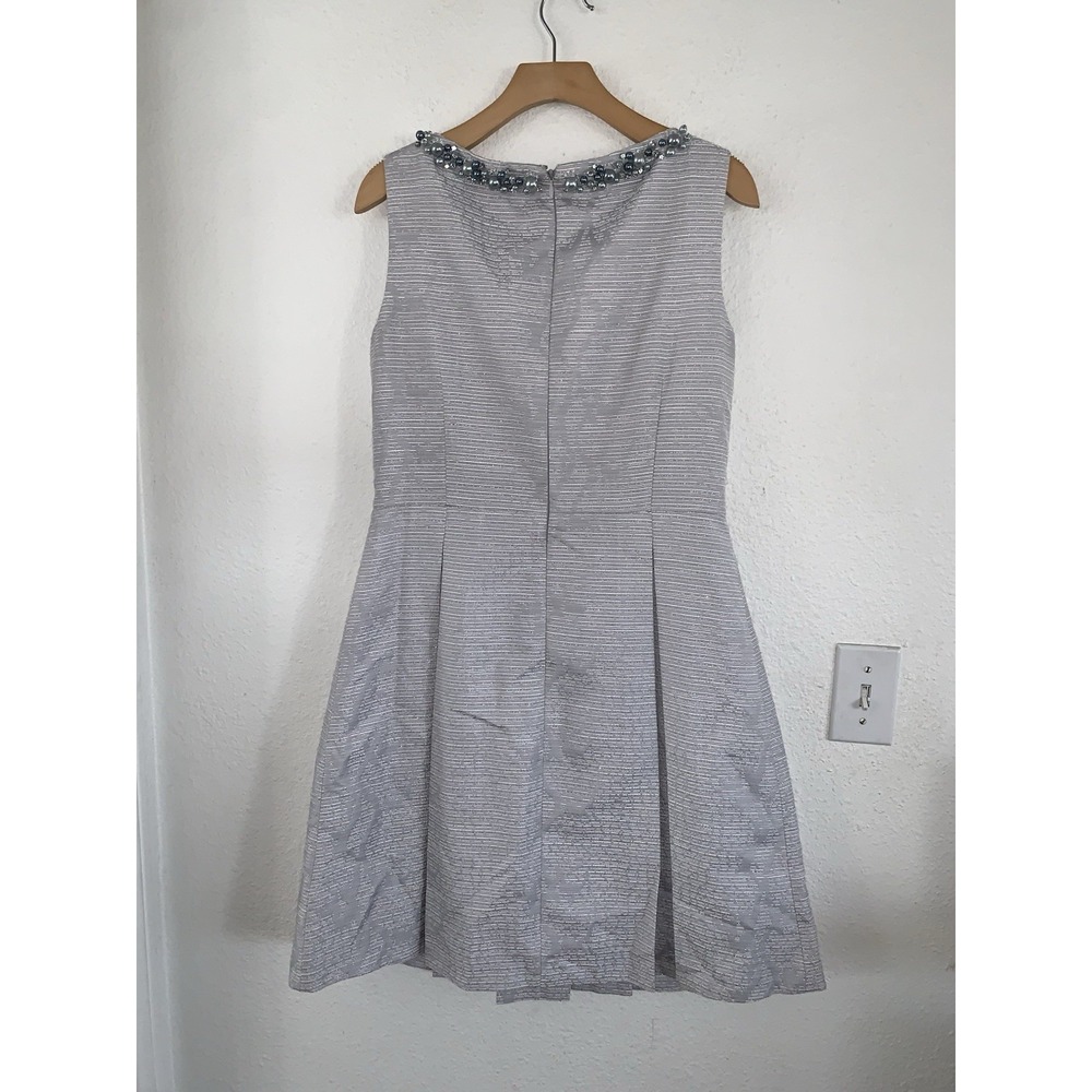 Tahari sz 8 Holiday‎ beaded neck sleeveless sparkly  dress - Picture 2 of 7